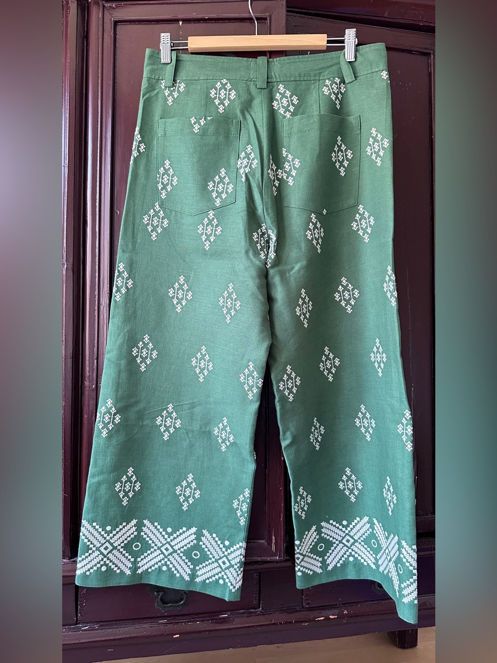 Zara Green Embroidered Button-Front Pants